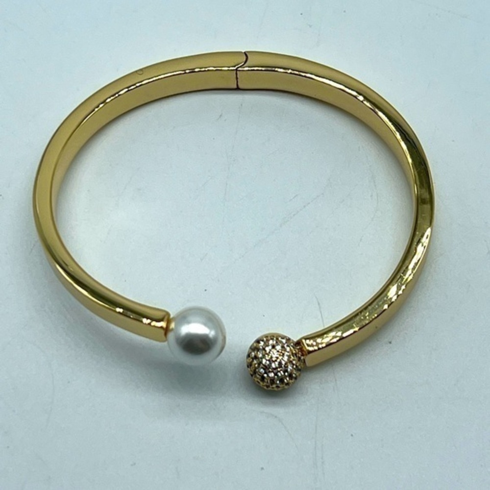 NEW REAL SIMPLE fashion gold bracelet with a pearl and mesh ball at each…